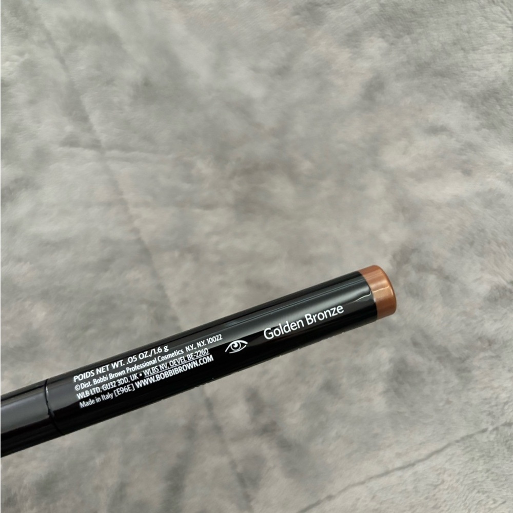 Bobbi Brown Cream Shadow Stick in golden bronze - Picture 3 of 5